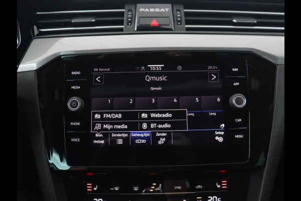 Volkswagen Passat 1.4 TSI PHEV GTE | Panoramadak | Stoelverwarming | Camera | Virtual Cockpit | Leder/Alcantara | Carplay | Matrix LED | Massage | Navigatie | Dodehoek detectie