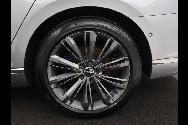 Volkswagen Passat 1.4 TSI PHEV GTE | Panoramadak | Stoelverwarming | Camera | Virtual Cockpit | Leder/Alcantara | Carplay | Matrix LED | Massage | Navigatie | Dodehoek detectie