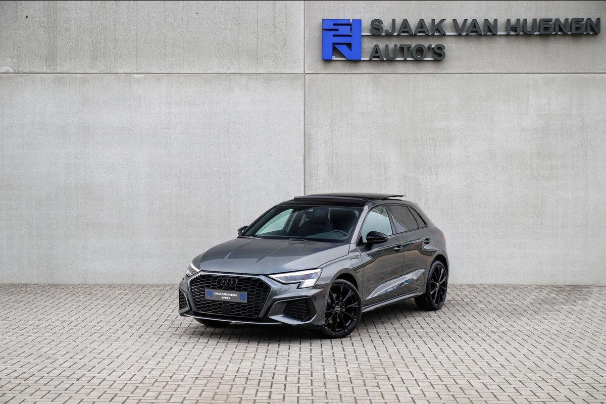 Audi A3 Sportback 40 TFSI e PHEV S Edition S-line 204pk S-Tronic! Panoramadak|Virtual Cockpit|Kuipstoelen elektrisch|Matrix|Black Audi A3 Sportback 40 TFSI e PHEV S Edition S-line 204pk S-Tronic! Panoramadak|Virtual Cockpit|Kuipstoelen elektrisch|Matrix|Black