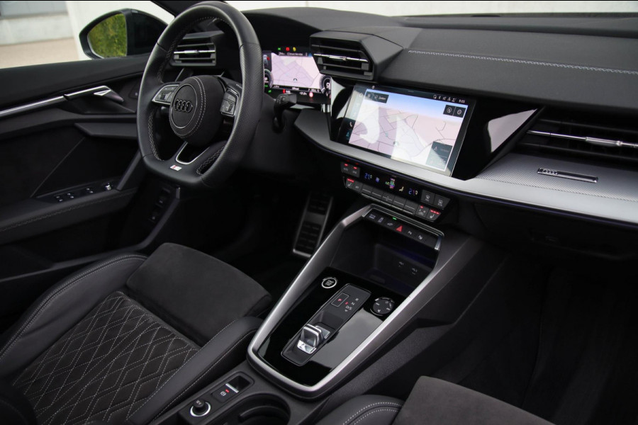 Audi A3 Sportback 40 TFSI e PHEV S Edition S-line 204pk S-Tronic! Panoramadak|Virtual Cockpit|Kuipstoelen elektrisch|Matrix|Black