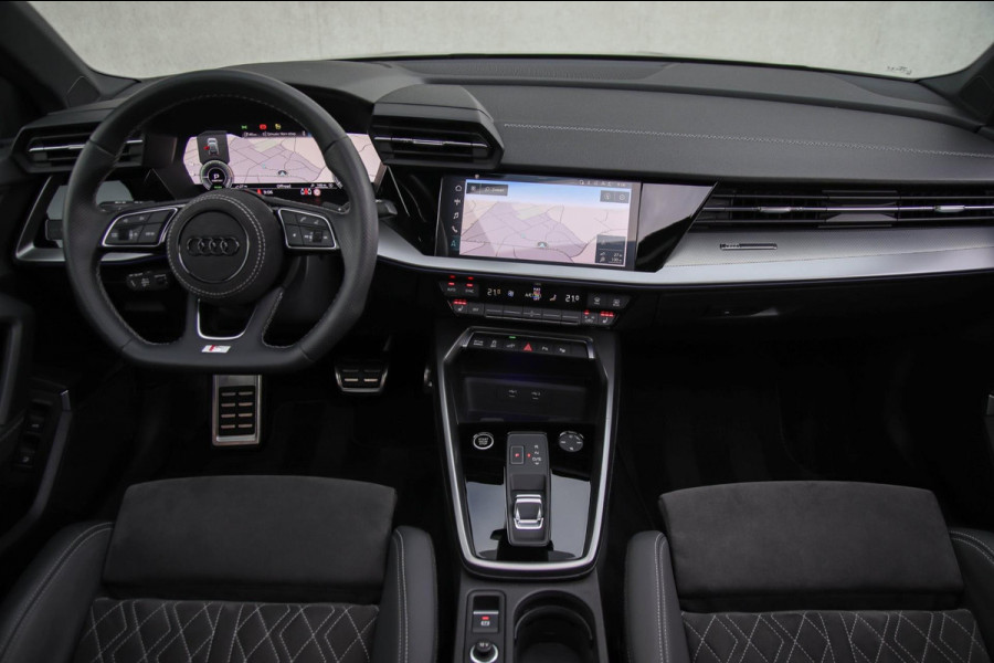 Audi A3 Sportback 40 TFSI e PHEV S Edition S-line 204pk S-Tronic! Panoramadak|Virtual Cockpit|Kuipstoelen elektrisch|Matrix|Black