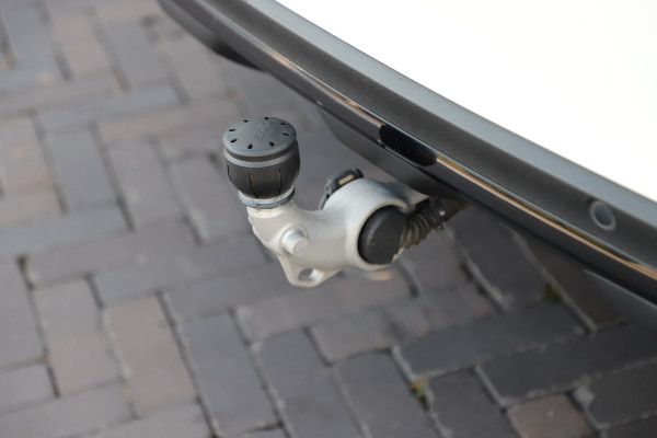 Mercedes-Benz GLC 300 AMG 4-Matic | 258PK | Pano | Keyles-go | Head-up | Burmester | Sfeerverlichting | Memory | Distronic+ | ILS | Standkachel |