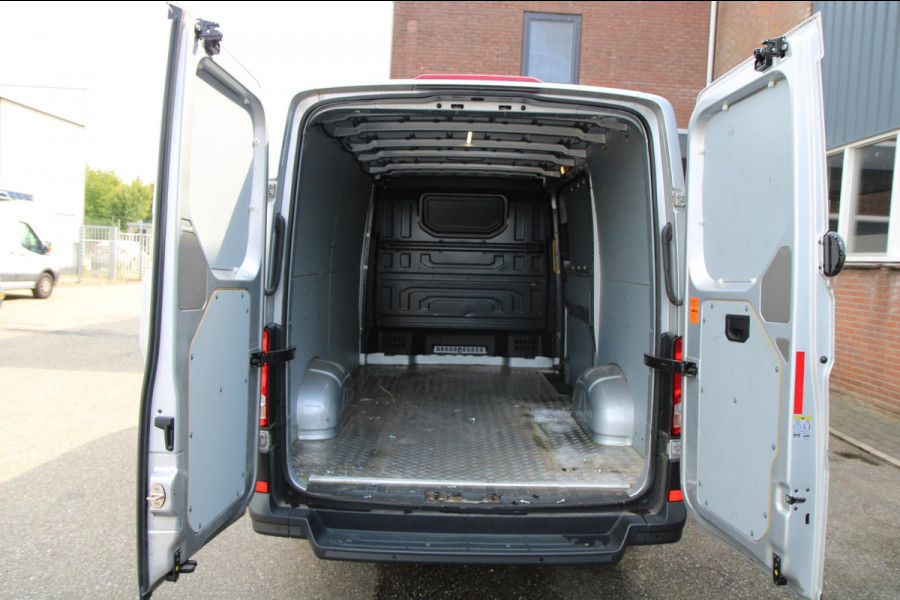 Volkswagen Crafter 35 2.0 TDI L3H2 / App connect / Gev. Stoel / Cruise / dealer onderhouden
