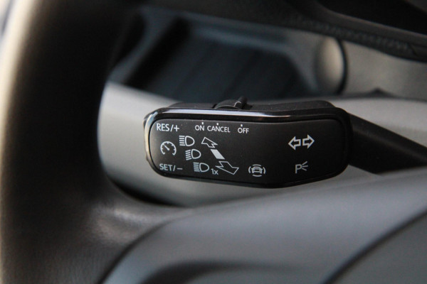 Volkswagen Crafter 35 2.0 TDI L3H2 / App connect / Gev. Stoel / Cruise / dealer onderhouden