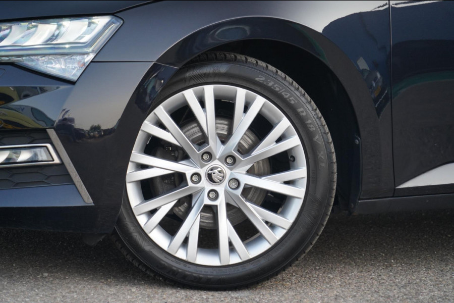 Škoda Superb Combi 1.4 TSI iV Business Edition / 125dkm NAP / Camera / LED / Trekhaak / ACC / Side Assist