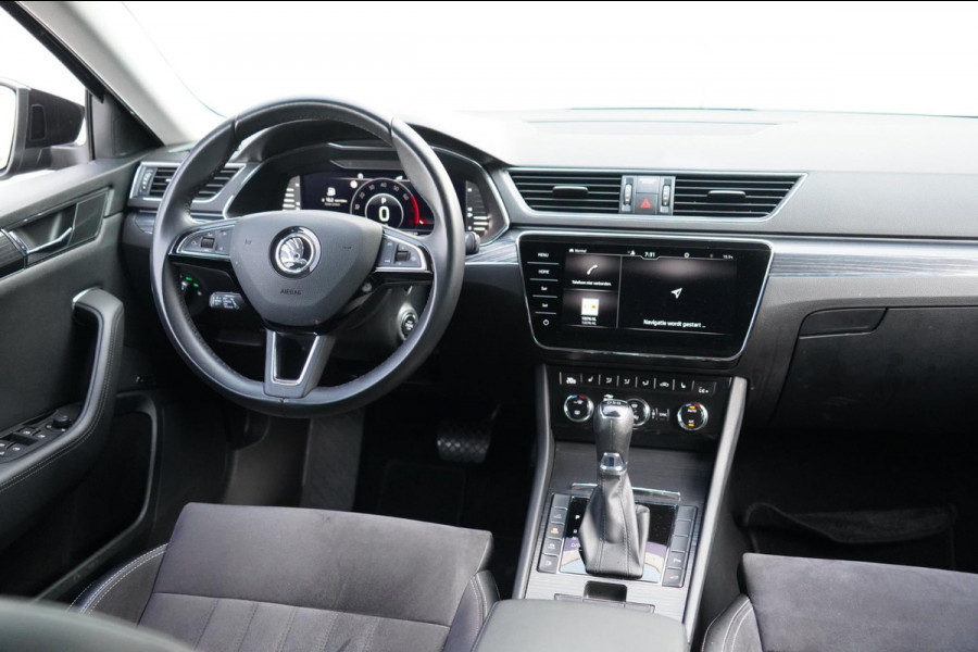 Škoda Superb Combi 1.4 TSI iV Business Edition / 125dkm NAP / Camera / LED / Trekhaak / ACC / Side Assist