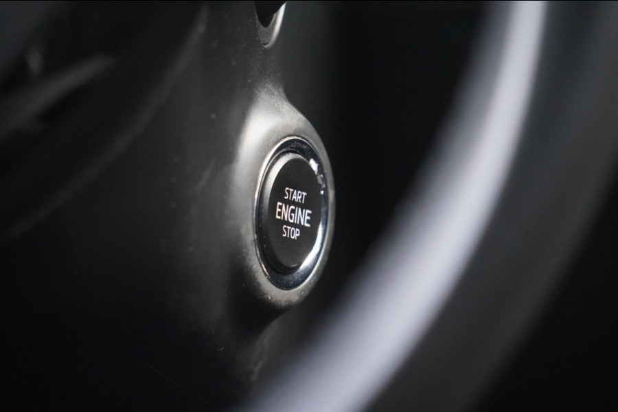 Škoda Superb Combi 1.4 TSI iV Business Edition / 125dkm NAP / Camera / LED / Trekhaak / ACC / Side Assist