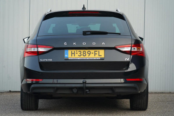 Škoda Superb Combi 1.4 TSI iV Business Edition / 125dkm NAP / Camera / LED / Trekhaak / ACC / Side Assist
