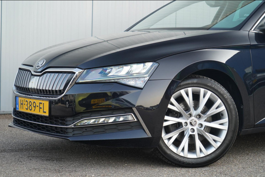 Škoda Superb Combi 1.4 TSI iV Business Edition / 125dkm NAP / Camera / LED / Trekhaak / ACC / Side Assist
