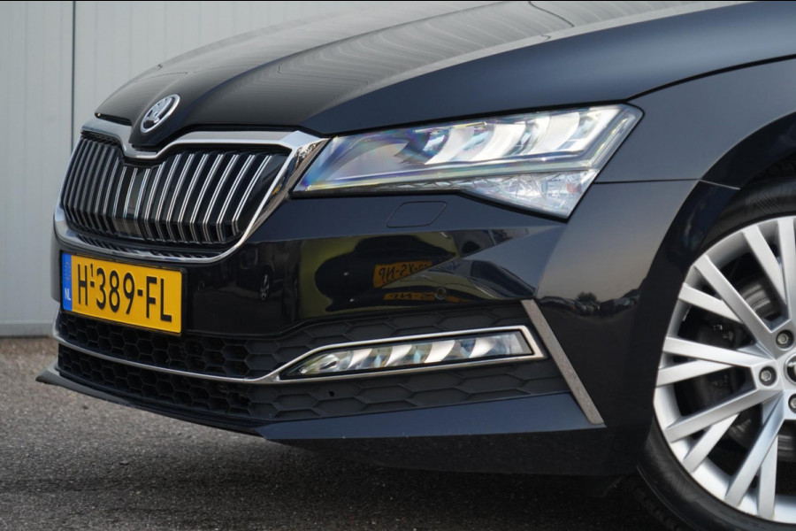 Škoda Superb Combi 1.4 TSI iV Business Edition / 125dkm NAP / Camera / LED / Trekhaak / ACC / Side Assist
