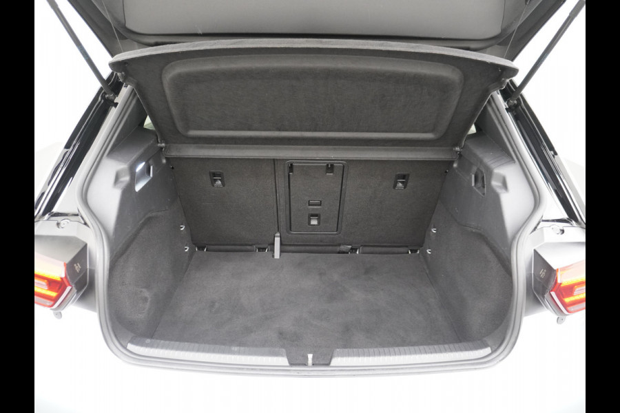 Volkswagen ID.3 58kWh 204PK 93% SOH Navi Adapt.Cruise Control Pdc Apple Carplay Android Navi Ecc Matrix-Led Stoel-Stuurverwarming Business DAB Keyless Lmv Bluetooth Regensensor Rijstrooksensor Verkeersbord detectie Mirrorlink 1e Eigenaar Grootste accu Garantie t/m 22-12-2028