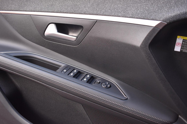 Peugeot 3008 1.2 PureTech 130 PK Allure Pack | Carplay | Camera | Keyless | Incl. garantie