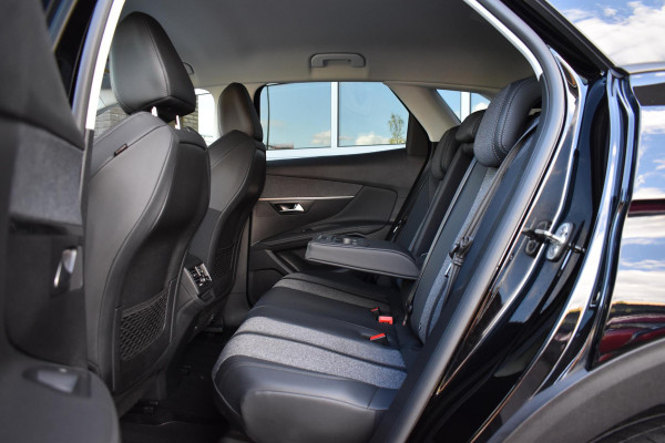 Peugeot 3008 1.2 PureTech 130 PK Allure Pack | Carplay | Camera | Keyless | Incl. garantie