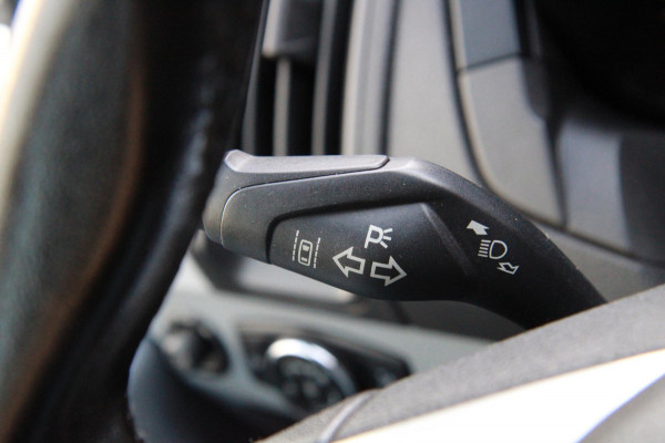 Ford Transit 350 2.0 TDCI L3H1 DC 6 pers / Pick UP / Open laadbak / Voorruit verwarming