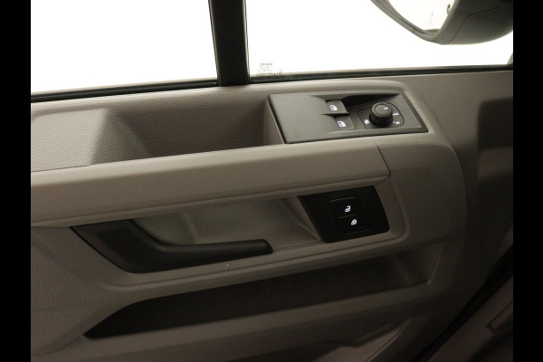 Volkswagen Crafter 2.0 TDI 103kW 140PK GVW 3.5T L3H3 WB 3640mm Highline AUT BPM vrij! Operational Lease vanaf € 990,-