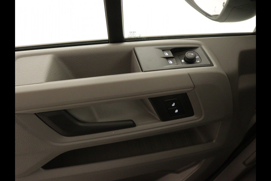 Volkswagen Crafter 2.0 TDI 103kW 140PK GVW 3.5T L3H3 WB 3640mm Highline AUT BPM vrij! Operational Lease vanaf € 990,-