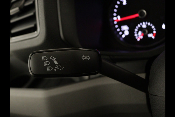 Volkswagen Crafter 2.0 TDI 103kW 140PK GVW 3.5T L3H3 WB 3640mm Highline AUT BPM vrij! Operational Lease vanaf € 990,-