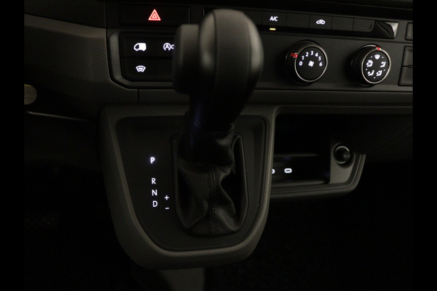 Volkswagen Crafter 2.0 TDI 103kW 140PK GVW 3.5T L3H3 WB 3640mm Highline AUT BPM vrij! Operational Lease vanaf € 990,-