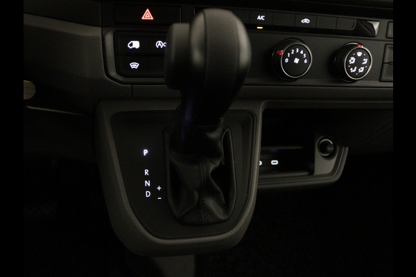 Volkswagen Crafter 2.0 TDI 103kW 140PK GVW 3.5T L3H3 WB 3640mm Highline AUT BPM vrij! Operational Lease vanaf € 990,-