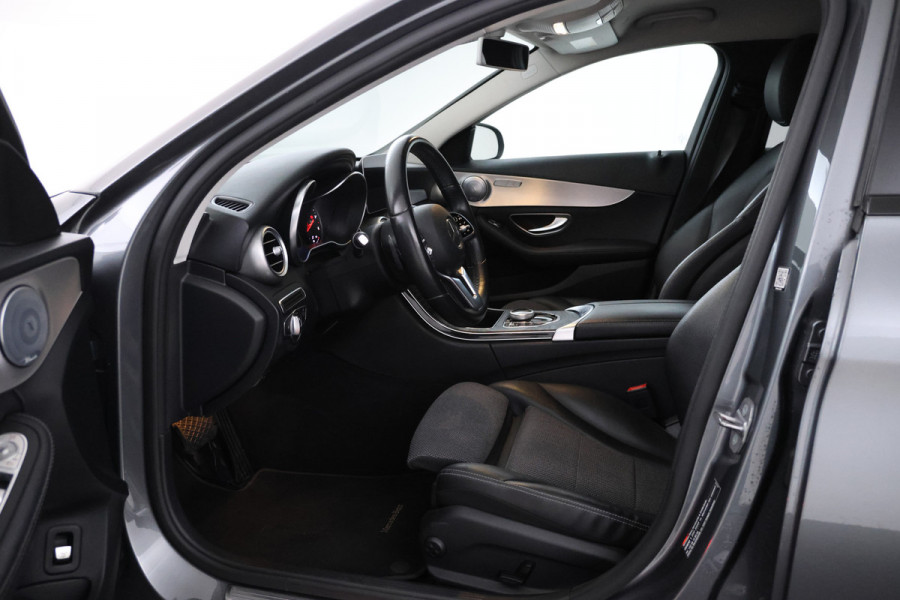 Mercedes-Benz C-Klasse 220 d Premium Plus Pack Navigatie, AMG Velgen, Climate control