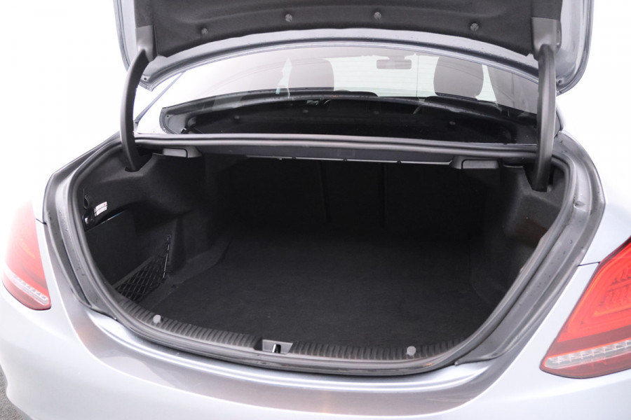 Mercedes-Benz C-Klasse 220 d Premium Plus Pack Navigatie, AMG Velgen, Climate control
