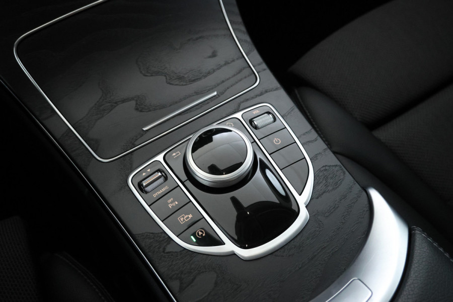 Mercedes-Benz C-Klasse 220 d Premium Plus Pack Navigatie, AMG Velgen, Climate control