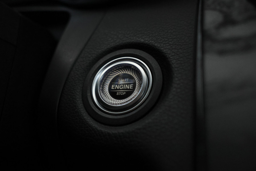 Mercedes-Benz C-Klasse 220 d Premium Plus Pack Navigatie, AMG Velgen, Climate control