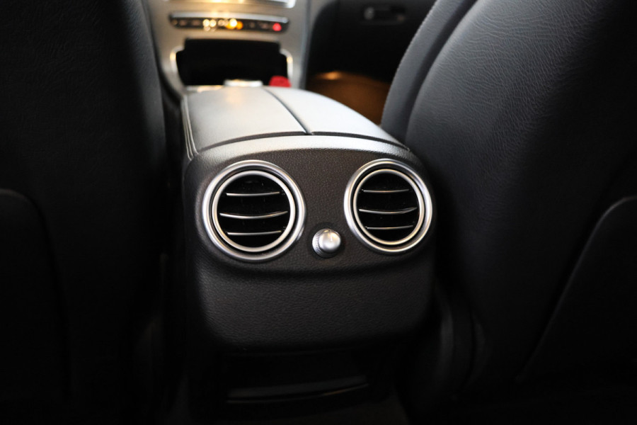 Mercedes-Benz C-Klasse 220 d Premium Plus Pack Navigatie, AMG Velgen, Climate control