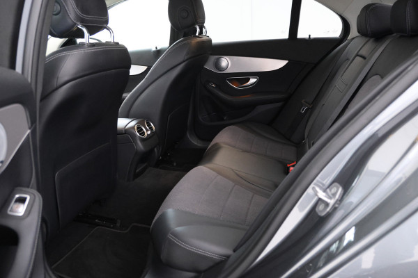 Mercedes-Benz C-Klasse 220 d Premium Plus Pack Navigatie, AMG Velgen, Climate control