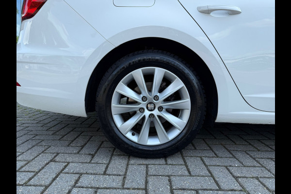Seat León ST 1.0 EcoTSI Style Business Intense - Automaat - Navi - Parkeerhulp - Org.NL