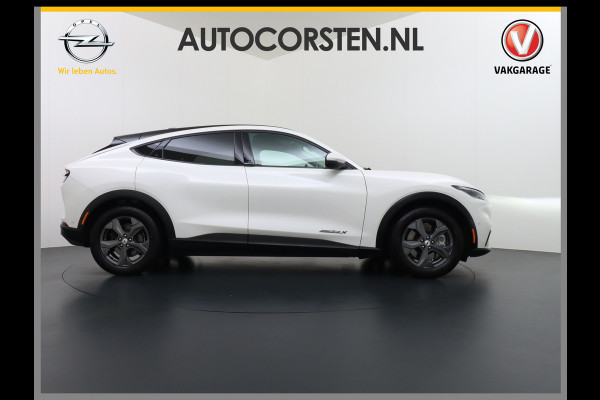 Ford Mustang Mach-E Extended RWD 98kWh 301pk Leer Trekhaak Pano-Dak Adaptive Cruise Lane Centring/change Assist Stop&Go Apple Carplay Android Elektr.verst.Stoelen+Verwarmd Dual-ECC Fully Active Park Assist Elektr.Achterklep BLISS Driver Alert Warning Keyless Origineel Nederlandse Auto € 63.000- nieuw, Batterijgarantie 8 jaar of 160.000km vanaf nieuw
