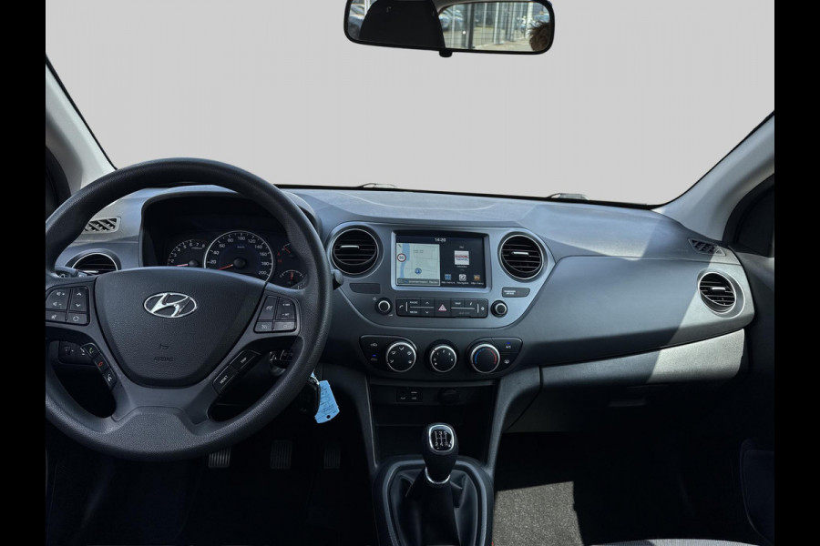 Hyundai i10 1.0i Comfort KEURIGE AUTO // NAVIGATIE // LICHTMETALEN VELGEN