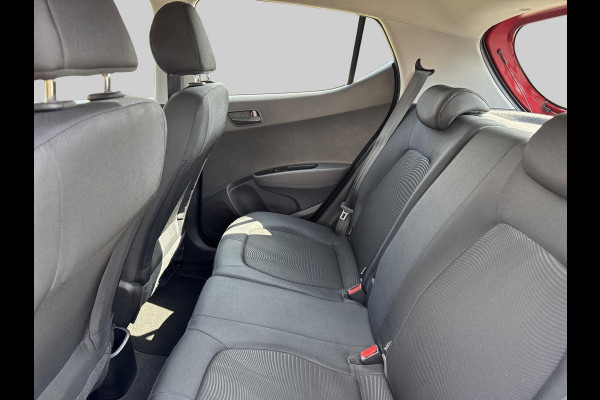 Hyundai i10 1.0i Comfort KEURIGE AUTO // NAVIGATIE // LICHTMETALEN VELGEN