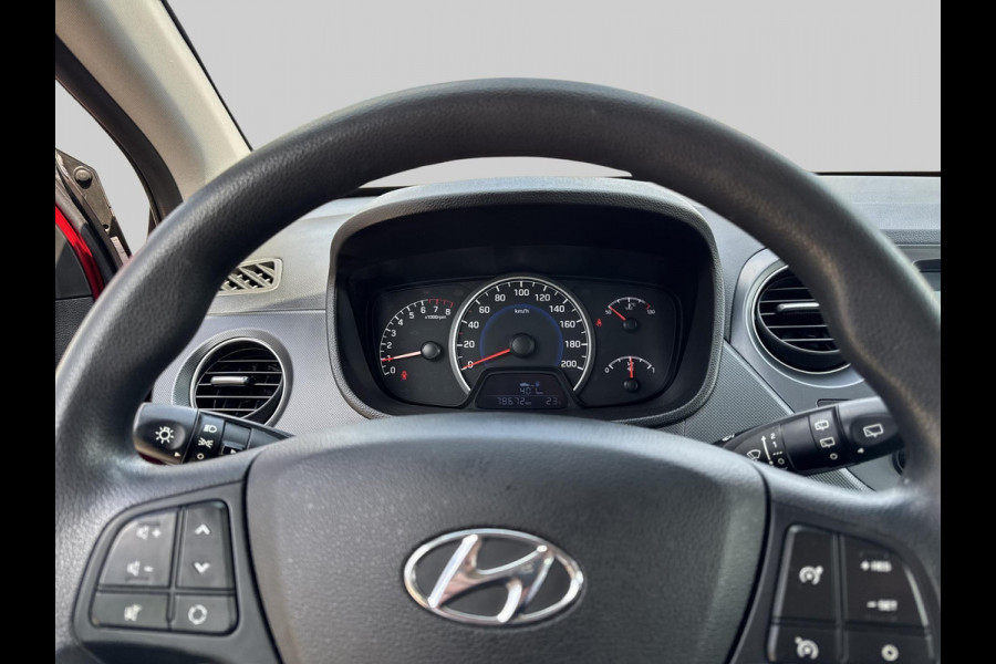 Hyundai i10 1.0i Comfort KEURIGE AUTO // NAVIGATIE // LICHTMETALEN VELGEN