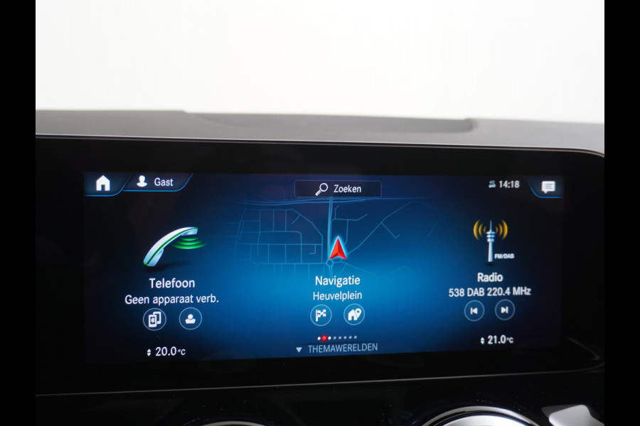 Mercedes-Benz EQA 250+AUT 71kWh Pano-Dak 360°Camera Warmtepomp Elektr-Stoelen+Geheugen+Verwarmd Trekhaak Navi Mercedes & Me Apps Apple Carplay And 18" Dodehoek-assistent MBUX-infotainmentsysteem+ spraakbediening Dual-Ecc  Advance Multi-Media WiFi-vb.Licht+RegenSensor Int.Noodoproep Progressive SpoorAssist BordHerkenning Voetganger-Besch Zitcomfortpakket Alu-Dakrails Aut.Gr/Licht Actieve Rem+spoorassistent Garantie Accu tot 15-9-2031/160.000km Origineel Nederlandse Auto Nieuwprijs €56.870,-