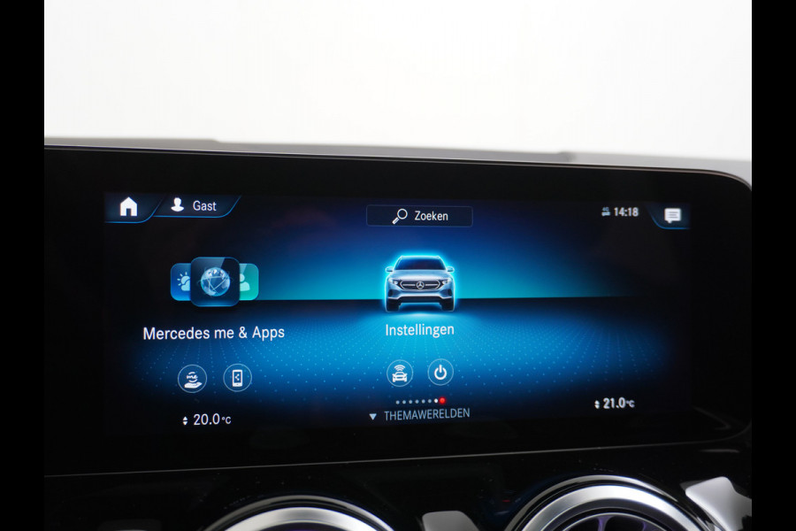 Mercedes-Benz EQA 250+AUT 71kWh Pano-Dak 360°Camera Warmtepomp Elektr-Stoelen+Geheugen+Verwarmd Trekhaak Navi Mercedes & Me Apps Apple Carplay And 18" Dodehoek-assistent MBUX-infotainmentsysteem+ spraakbediening Dual-Ecc  Advance Multi-Media WiFi-vb.Licht+RegenSensor Int.Noodoproep Progressive SpoorAssist BordHerkenning Voetganger-Besch Zitcomfortpakket Alu-Dakrails Aut.Gr/Licht Actieve Rem+spoorassistent Garantie Accu tot 15-9-2031/160.000km Origineel Nederlandse Auto Nieuwprijs €56.870,-