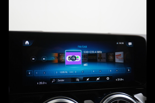 Mercedes-Benz EQA 250+AUT 71kWh Pano-Dak 360°Camera Warmtepomp Elektr-Stoelen+Geheugen+Verwarmd Trekhaak Navi Mercedes & Me Apps Apple Carplay And 18" Dodehoek-assistent MBUX-infotainmentsysteem+ spraakbediening Dual-Ecc  Advance Multi-Media WiFi-vb.Licht+RegenSensor Int.Noodoproep Progressive SpoorAssist BordHerkenning Voetganger-Besch Zitcomfortpakket Alu-Dakrails Aut.Gr/Licht Actieve Rem+spoorassistent Garantie Accu tot 15-9-2031/160.000km Origineel Nederlandse Auto Nieuwprijs €56.870,-
