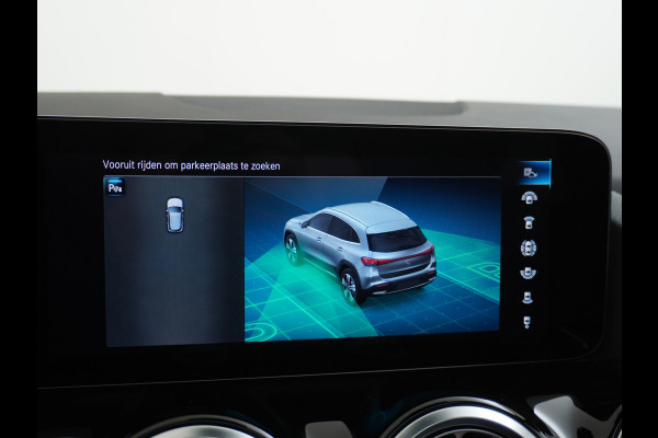Mercedes-Benz EQA 250+AUT 71kWh Pano-Dak 360°Camera Warmtepomp Elektr-Stoelen+Geheugen+Verwarmd Trekhaak Navi Mercedes & Me Apps Apple Carplay And 18" Dodehoek-assistent MBUX-infotainmentsysteem+ spraakbediening Dual-Ecc  Advance Multi-Media WiFi-vb.Licht+RegenSensor Int.Noodoproep Progressive SpoorAssist BordHerkenning Voetganger-Besch Zitcomfortpakket Alu-Dakrails Aut.Gr/Licht Actieve Rem+spoorassistent Garantie Accu tot 15-9-2031/160.000km Origineel Nederlandse Auto Nieuwprijs €56.870,-