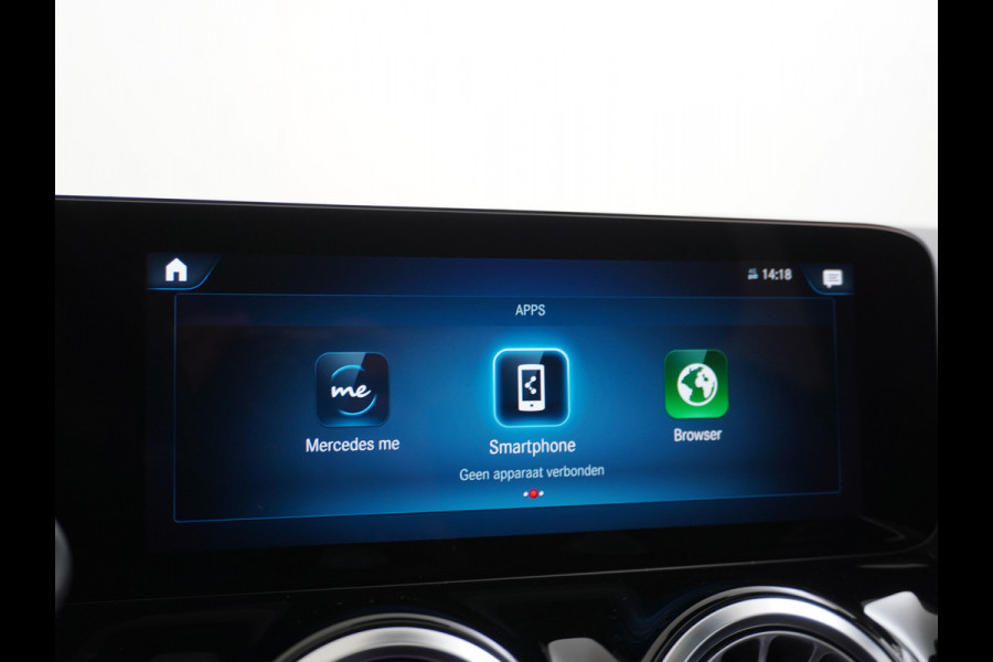 Mercedes-Benz EQA 250+AUT 71kWh Pano-Dak 360°Camera Warmtepomp Elektr-Stoelen+Geheugen+Verwarmd Trekhaak Navi Mercedes & Me Apps Apple Carplay And 18" Dodehoek-assistent MBUX-infotainmentsysteem+ spraakbediening Dual-Ecc  Advance Multi-Media WiFi-vb.Licht+RegenSensor Int.Noodoproep Progressive SpoorAssist BordHerkenning Voetganger-Besch Zitcomfortpakket Alu-Dakrails Aut.Gr/Licht Actieve Rem+spoorassistent Garantie Accu tot 15-9-2031/160.000km Origineel Nederlandse Auto Nieuwprijs €56.870,-