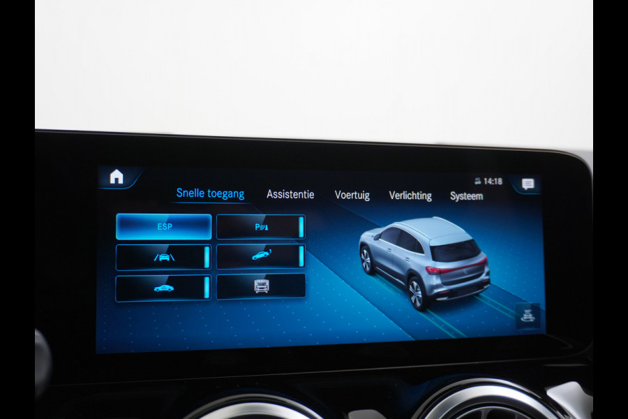 Mercedes-Benz EQA 250+AUT 71kWh Pano-Dak 360°Camera Warmtepomp Elektr-Stoelen+Geheugen+Verwarmd Trekhaak Navi Mercedes & Me Apps Apple Carplay And 18" Dodehoek-assistent MBUX-infotainmentsysteem+ spraakbediening Dual-Ecc  Advance Multi-Media WiFi-vb.Licht+RegenSensor Int.Noodoproep Progressive SpoorAssist BordHerkenning Voetganger-Besch Zitcomfortpakket Alu-Dakrails Aut.Gr/Licht Actieve Rem+spoorassistent Garantie Accu tot 15-9-2031/160.000km Origineel Nederlandse Auto Nieuwprijs €56.870,-