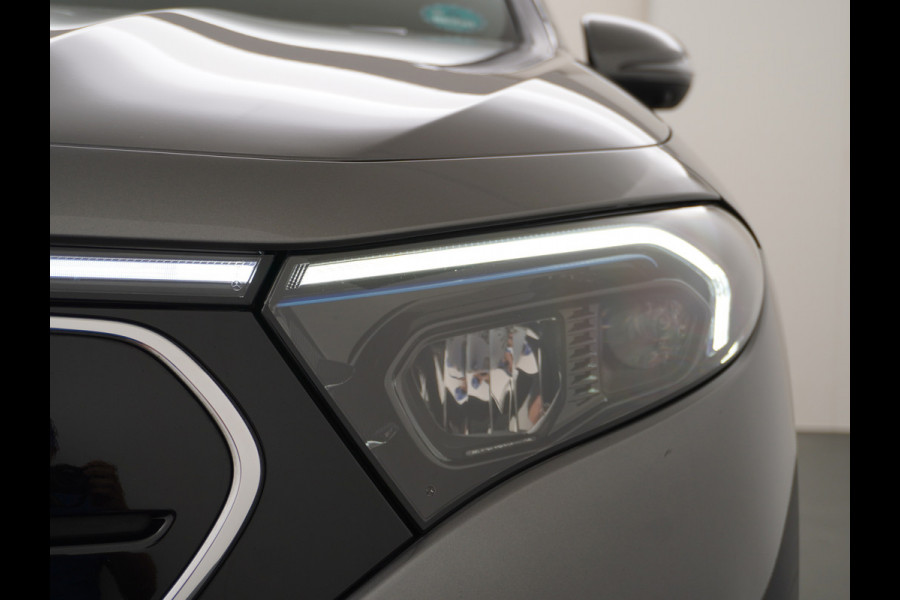 Mercedes-Benz EQA 250+AUT 71kWh Pano-Dak 360°Camera Warmtepomp Elektr-Stoelen+Geheugen+Verwarmd Trekhaak Navi Mercedes & Me Apps Apple Carplay And 18" Dodehoek-assistent MBUX-infotainmentsysteem+ spraakbediening Dual-Ecc  Advance Multi-Media WiFi-vb.Licht+RegenSensor Int.Noodoproep Progressive SpoorAssist BordHerkenning Voetganger-Besch Zitcomfortpakket Alu-Dakrails Aut.Gr/Licht Actieve Rem+spoorassistent Garantie Accu tot 15-9-2031/160.000km Origineel Nederlandse Auto Nieuwprijs €56.870,-