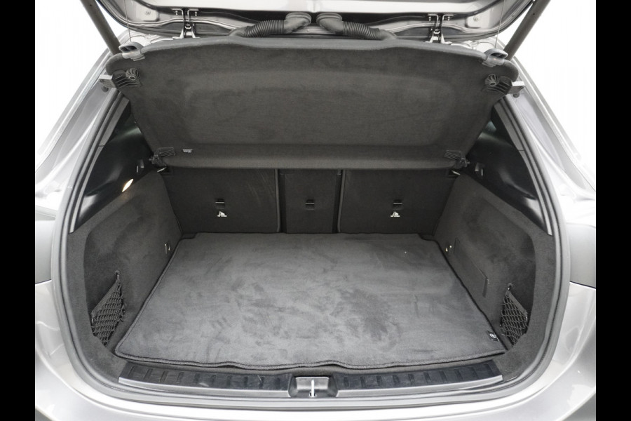 Mercedes-Benz EQA 250+AUT 71kWh Pano-Dak 360°Camera Warmtepomp Elektr-Stoelen+Geheugen+Verwarmd Trekhaak Navi Mercedes & Me Apps Apple Carplay And 18" Dodehoek-assistent MBUX-infotainmentsysteem+ spraakbediening Dual-Ecc  Advance Multi-Media WiFi-vb.Licht+RegenSensor Int.Noodoproep Progressive SpoorAssist BordHerkenning Voetganger-Besch Zitcomfortpakket Alu-Dakrails Aut.Gr/Licht Actieve Rem+spoorassistent Garantie Accu tot 15-9-2031/160.000km Origineel Nederlandse Auto Nieuwprijs €56.870,-