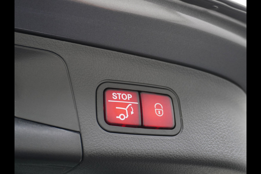 Mercedes-Benz EQA 250+AUT 71kWh Pano-Dak 360°Camera Warmtepomp Elektr-Stoelen+Geheugen+Verwarmd Trekhaak Navi Mercedes & Me Apps Apple Carplay And 18" Dodehoek-assistent MBUX-infotainmentsysteem+ spraakbediening Dual-Ecc  Advance Multi-Media WiFi-vb.Licht+RegenSensor Int.Noodoproep Progressive SpoorAssist BordHerkenning Voetganger-Besch Zitcomfortpakket Alu-Dakrails Aut.Gr/Licht Actieve Rem+spoorassistent Garantie Accu tot 15-9-2031/160.000km Origineel Nederlandse Auto Nieuwprijs €56.870,-