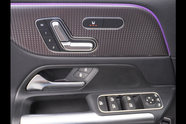 Mercedes-Benz EQA 250+AUT 71kWh Pano-Dak 360°Camera Warmtepomp Elektr-Stoelen+Geheugen+Verwarmd Trekhaak Navi Mercedes & Me Apps Apple Carplay And 18" Dodehoek-assistent MBUX-infotainmentsysteem+ spraakbediening Dual-Ecc  Advance Multi-Media WiFi-vb.Licht+RegenSensor Int.Noodoproep Progressive SpoorAssist BordHerkenning Voetganger-Besch Zitcomfortpakket Alu-Dakrails Aut.Gr/Licht Actieve Rem+spoorassistent Garantie Accu tot 15-9-2031/160.000km Origineel Nederlandse Auto Nieuwprijs €56.870,-