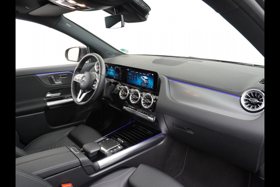 Mercedes-Benz EQA 250+AUT 71kWh Pano-Dak 360°Camera Warmtepomp Elektr-Stoelen+Geheugen+Verwarmd Trekhaak Navi Mercedes & Me Apps Apple Carplay And 18" Dodehoek-assistent MBUX-infotainmentsysteem+ spraakbediening Dual-Ecc  Advance Multi-Media WiFi-vb.Licht+RegenSensor Int.Noodoproep Progressive SpoorAssist BordHerkenning Voetganger-Besch Zitcomfortpakket Alu-Dakrails Aut.Gr/Licht Actieve Rem+spoorassistent Garantie Accu tot 15-9-2031/160.000km Origineel Nederlandse Auto Nieuwprijs €56.870,-