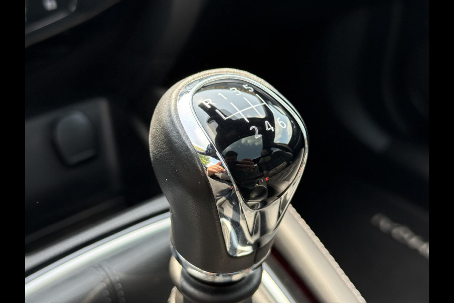 Nissan QASHQAI 1.3 DIG-T Tekna + 1e Eigenaar,Navi,Pano,Clima,Cruise,Camera,Leder,Stoelverwarming,6-Bak,Bose Sound,N.A.P,APK tot 07-2027