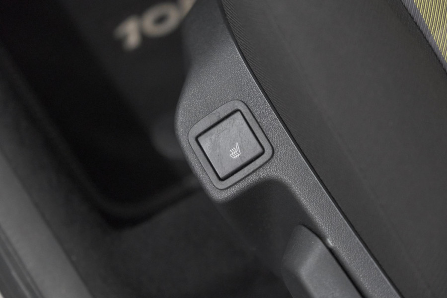 Peugeot 108 1.0 e-VTi Collection TOP! | Elektrisch Vouwdak | Apple Carplay | Climate Control | Stoelverwarming