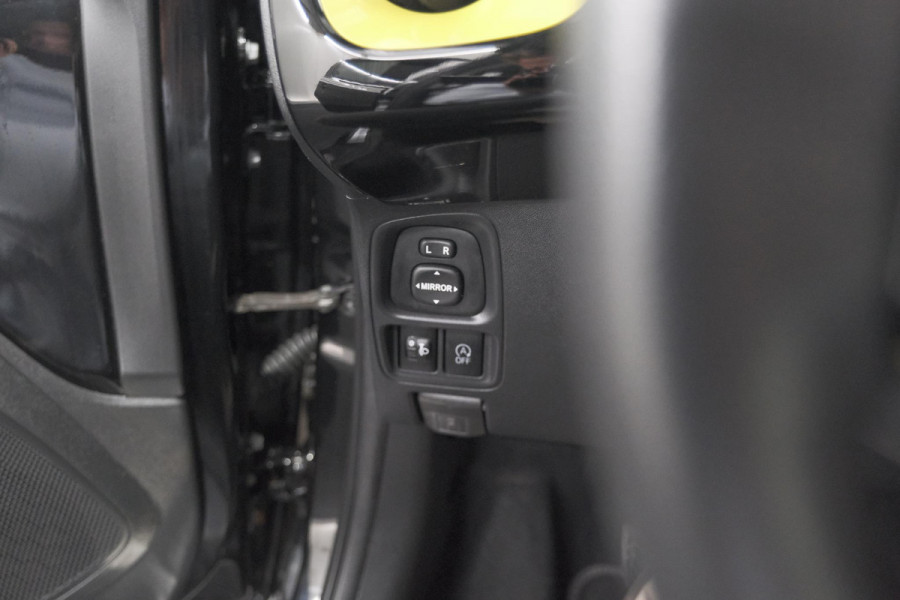 Peugeot 108 1.0 e-VTi Collection TOP! | Elektrisch Vouwdak | Apple Carplay | Climate Control | Stoelverwarming