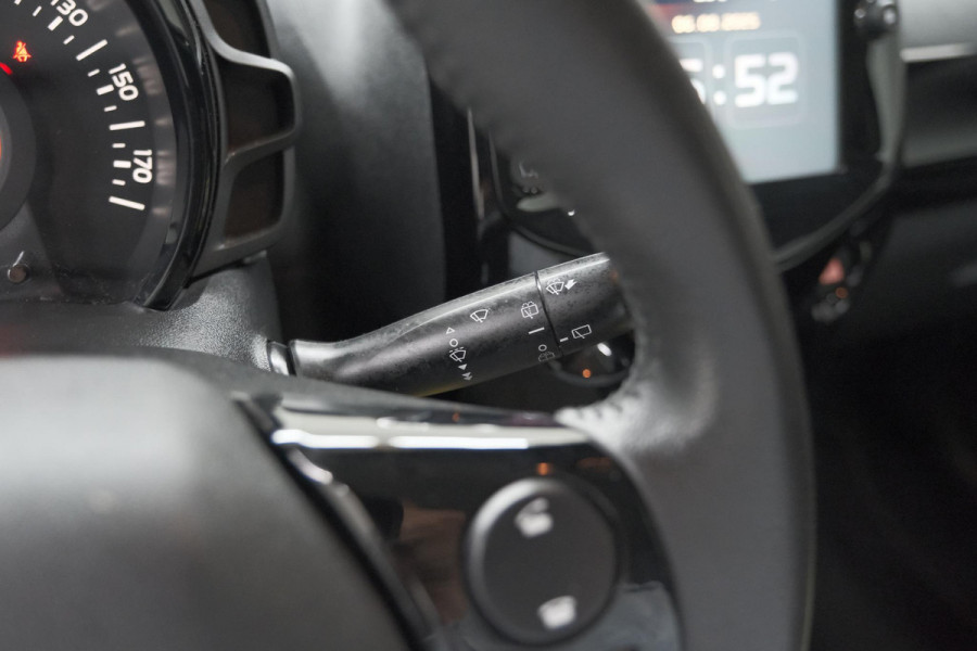 Peugeot 108 1.0 e-VTi Collection TOP! | Elektrisch Vouwdak | Apple Carplay | Climate Control | Stoelverwarming