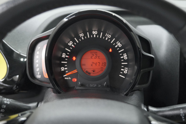 Peugeot 108 1.0 e-VTi Collection TOP! | Elektrisch Vouwdak | Apple Carplay | Climate Control | Stoelverwarming